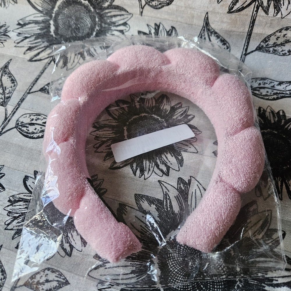 Pink puffy spa headband - Picture 1 of 6